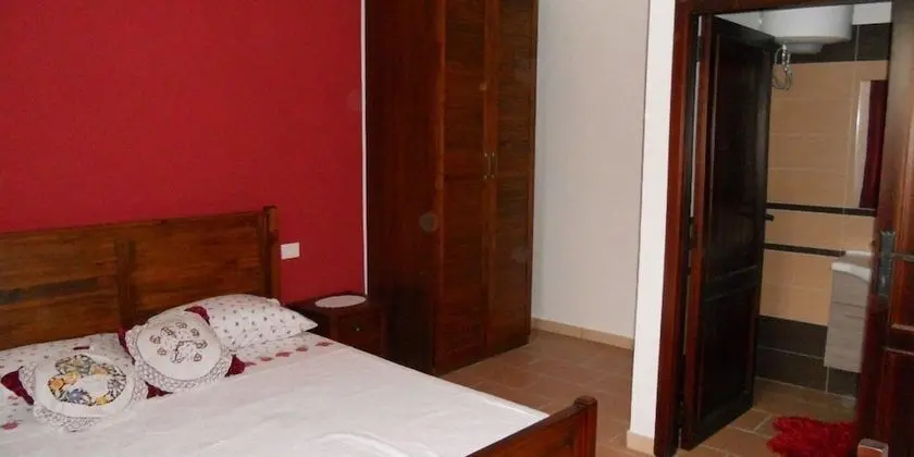 Tek Büyük Yataklı Oda, Özel Banyo (Red)