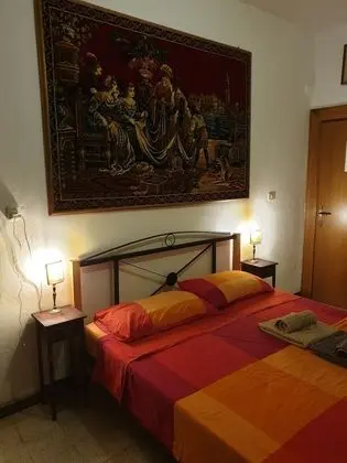 Tek Büyük Yataklı Oda