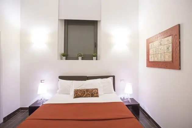 Büyük Yataklı Tek Kişilik Oda