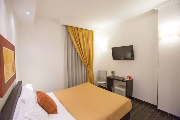 Tek Büyük Yataklı Oda