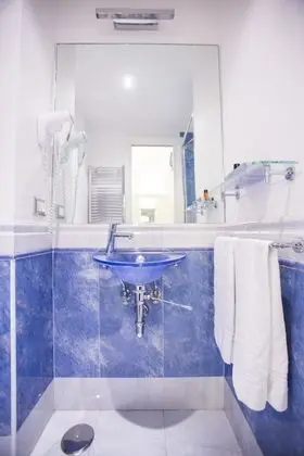 Tek Büyük Yataklı Oda (with extra bed)