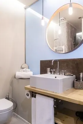 Tek Büyük veya İki Ayrı Yataklı Oda, Balkon