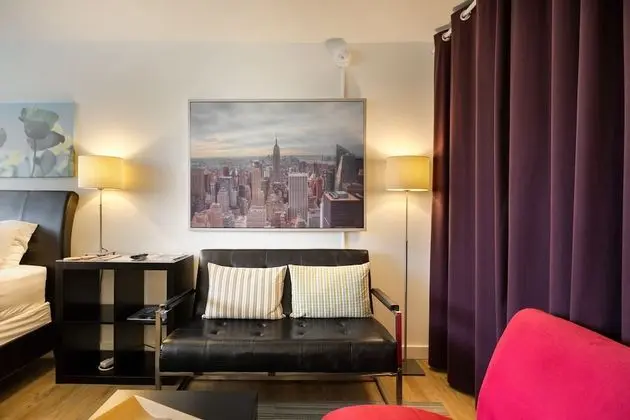 Chic Premium Studio Apartment (47 25th St NW, Atlanta GA 30309)*