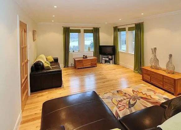 Standard Kır Evi, 3 Yatak Odası (1 four poster double + 2 twins)