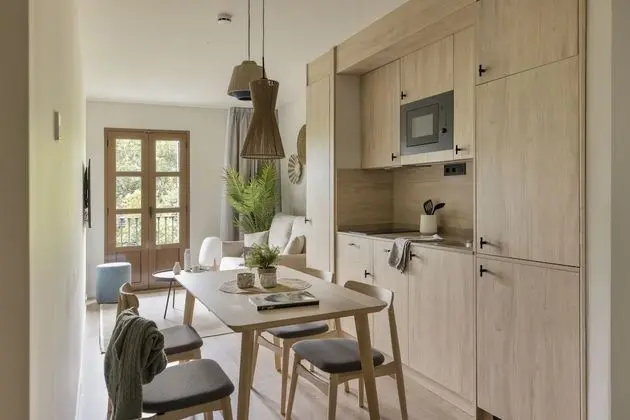 Apart Daire, 2 Yatak Odası, Balkon