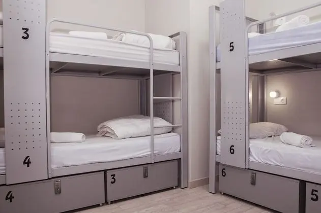 Ortak Ranzalı Oda, Karma Ranzalı Oda, Özel Banyo (12 beds)
