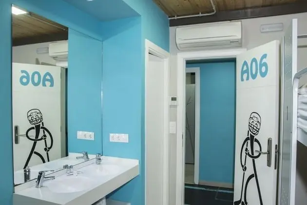 Ortak Ranzalı Oda, Sadece kadınlar için, Özel Banyo (6 beds)