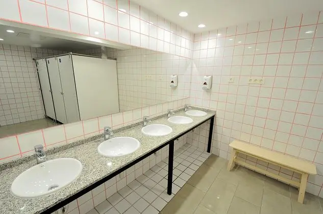 Yatakhanede Yatak Capacity 6 With Shared Bathroom
