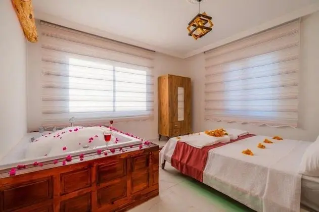 Villa 3+1 Oda-Özel Havuzlu, Doğa Manzaralı, Jakuzili