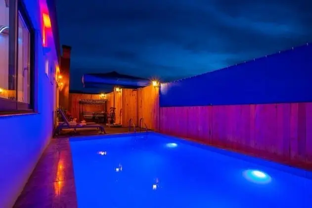 Villa 3+1 Oda-Özel Havuzlu, Doğa Manzaralı, Jakuzili