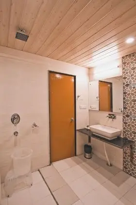 Luxury Oda