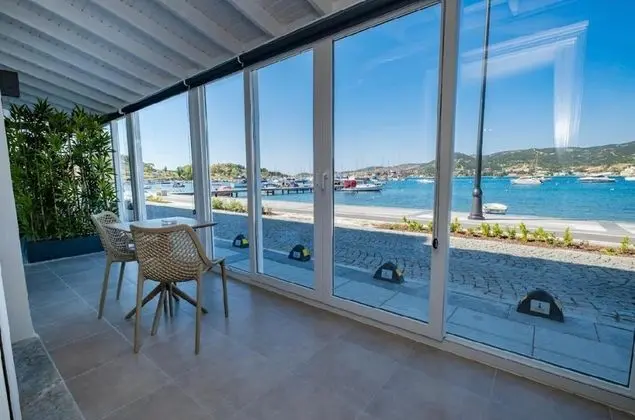 Teraslı Suit Oda, Deniz Manzaralı