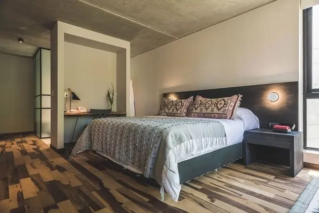 Premium Tek Büyük Yataklı Oda