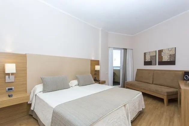 Adults Club Single Use (Sea View)