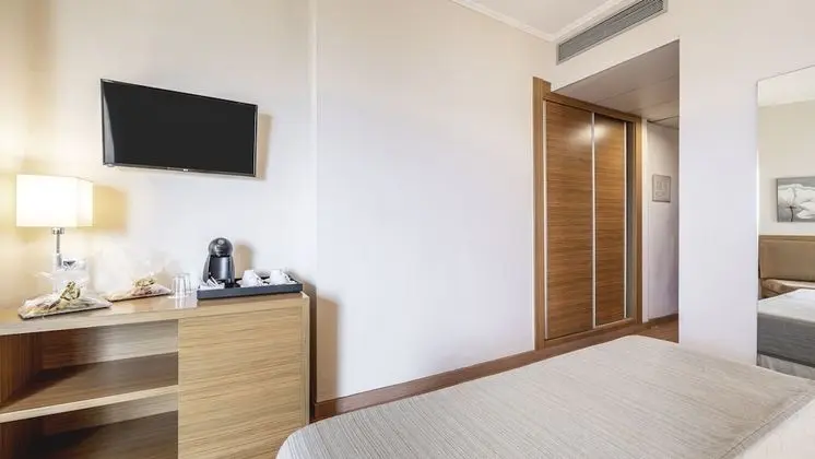 Adults Club Single Use (Sea View)