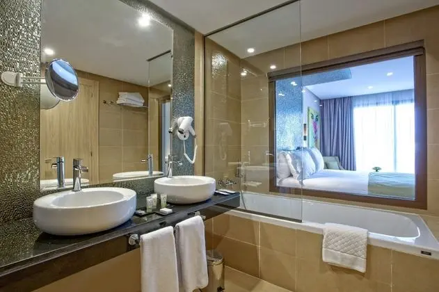 Superior Double Room, Pool Access (for 1 person)
