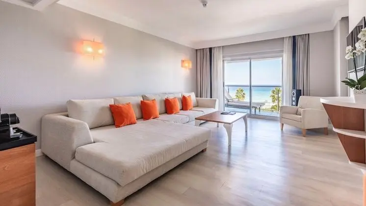 Suite Frontal Sea View (Adults max 3)