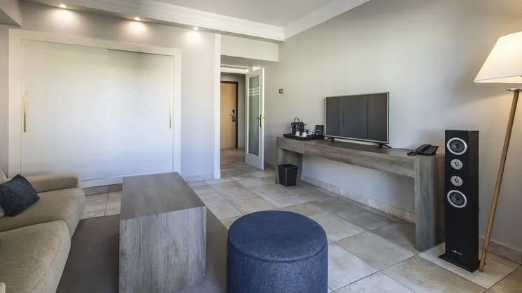 Suite Sea View (2 Adults + 1 child)