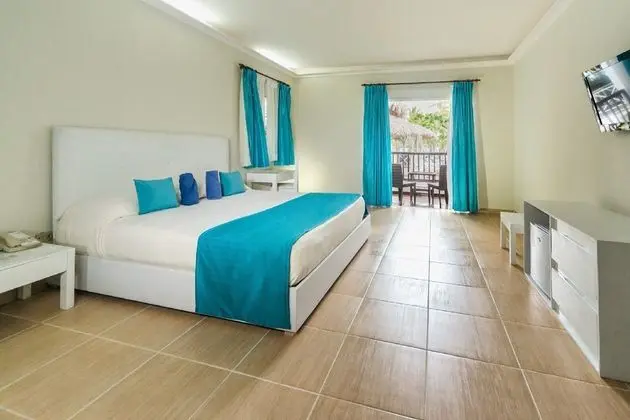 1 Çift ​​kişilik Yatak Pool View