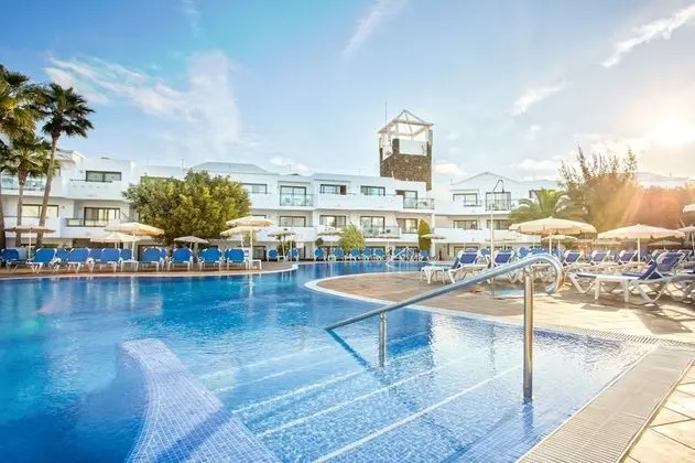 Superior Tek Büyük Yataklı Oda (2 adults and 2 children)