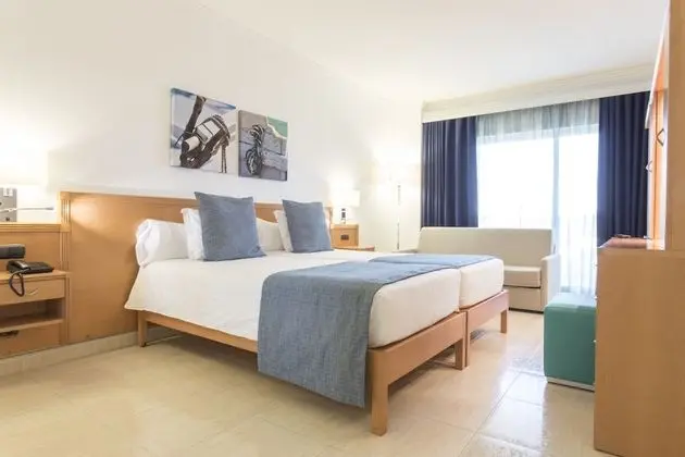 Family Oda, Kısmi Deniz Manzaralı (3 adults + 2 child )