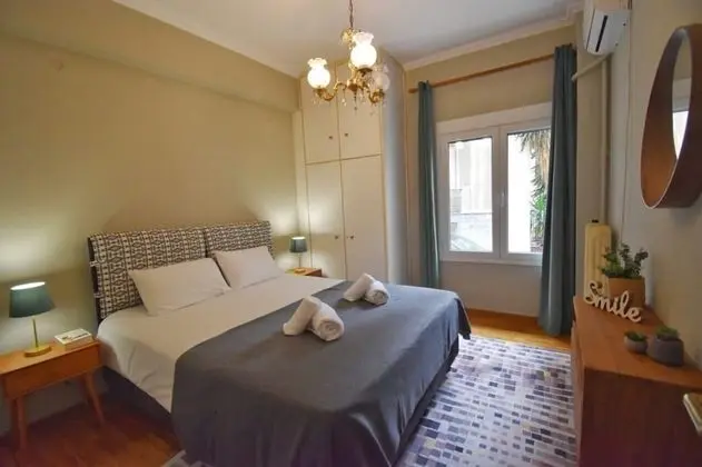 Design Apartment (Separate Apartment  50m from the hotel)