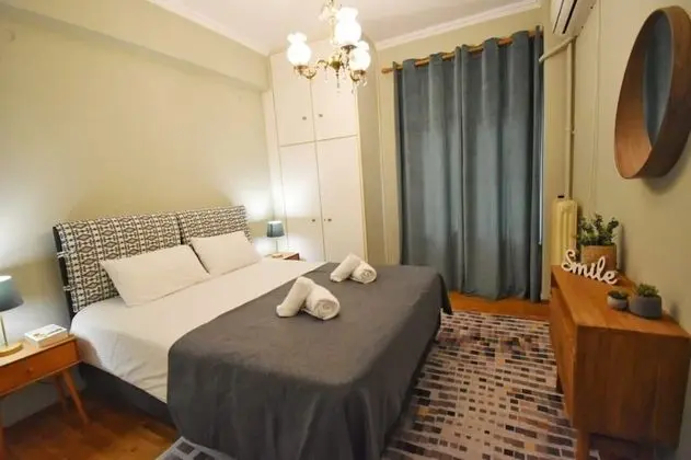 Design Apartment (Separate Apartment  50m from the hotel)
