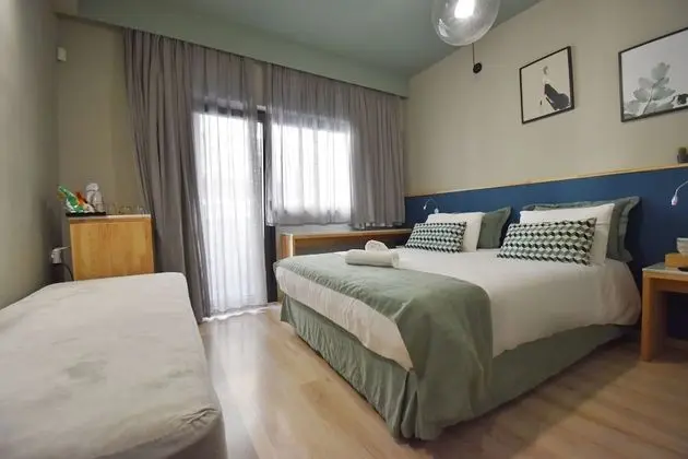 Üç Kişilik Oda, Balkon