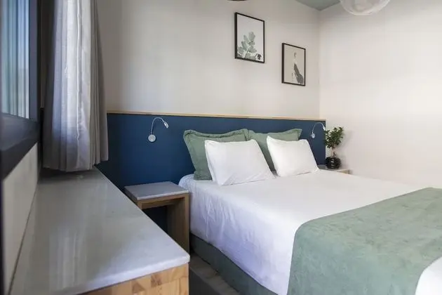 Üç Kişilik Oda, Balkon