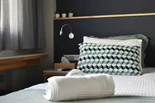 Üç Kişilik Oda, Balkon