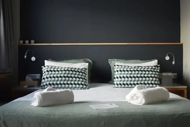 Üç Kişilik Oda, Balkon