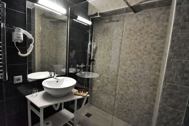 Üç Kişilik Oda, Balkon