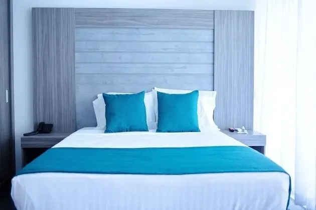 Superior Oda, 1 En Büyük (King) Boy Yatak, Küçük Mutfak