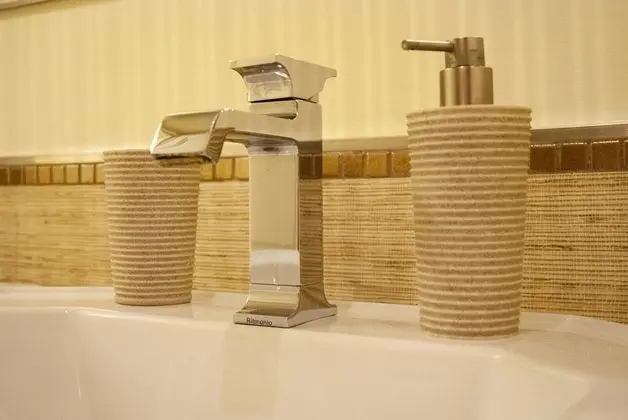 Tek Büyük Yataklı Oda, Özel Banyo (External (via tagliamento 14)