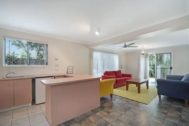 Ev (4 Bedrooms)