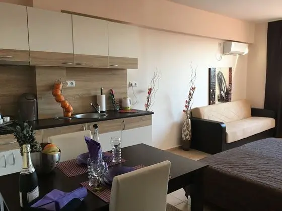 Deluxe Stüdyo, Sigara İçilmez