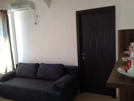 Deluxe Stüdyo, Sigara İçilmez