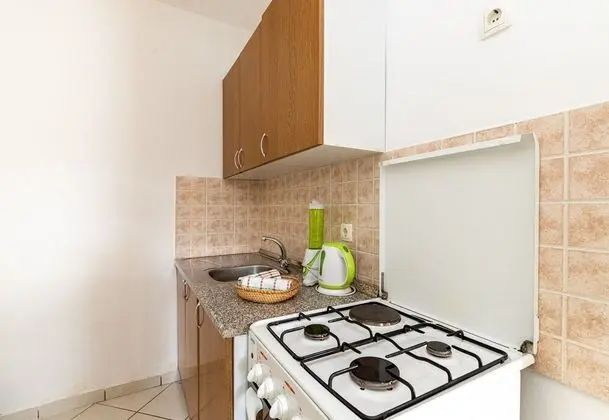 Family Apart Daire, 1 Çift Kişilik Yatak ve Çekyat, Bahçeli (Beach Apartment Alenka Green)