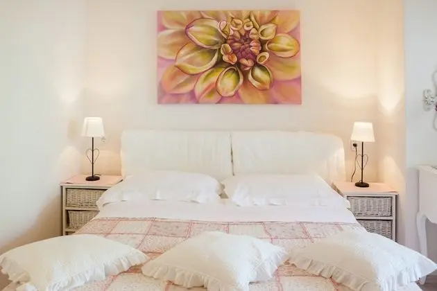 Stüdyo, Bahçe Manzaralı