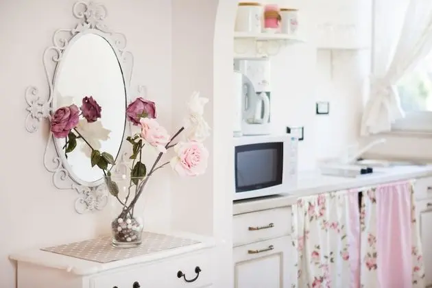 Stüdyo, Bahçe Manzaralı