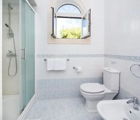 Stüdyo, Bahçe Manzaralı