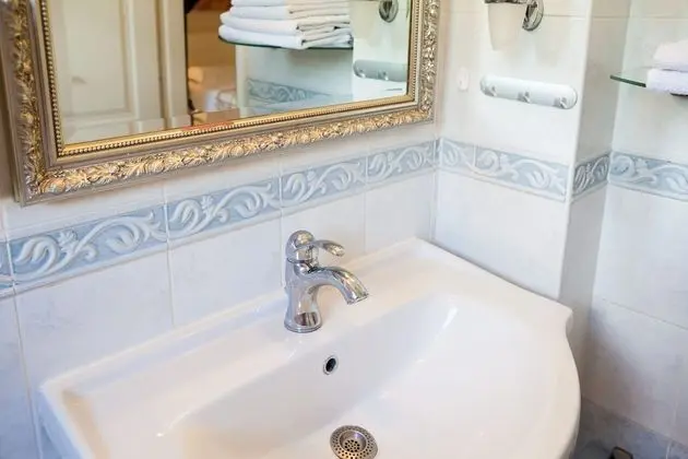 Stüdyo, Bahçe Manzaralı