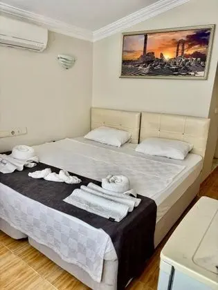 Çift Kişilik Oda - Balkonlu, Deniz ve Dağ Manzaralı, Balkonlu