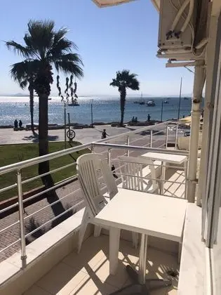 Triple, Deniz Manzaralı, Balkonlu