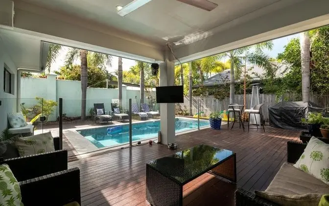 Beach Bliss for families SLEEPS 4