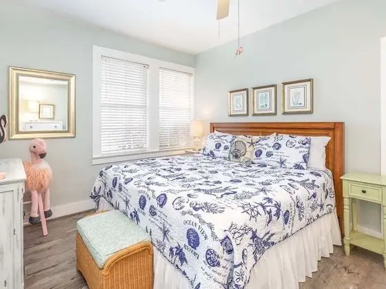 Ev, Birden Çok Yatak, Havuz Kullanımı, Havuz Manzaralı