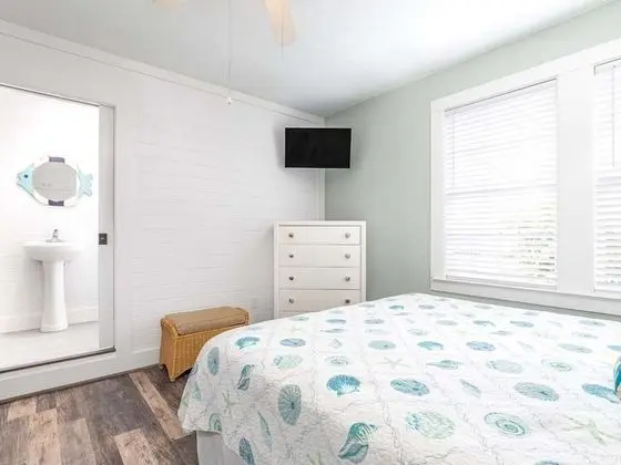 Ev, Birden Çok Yatak, Havuz Kullanımı, Havuz Manzaralı