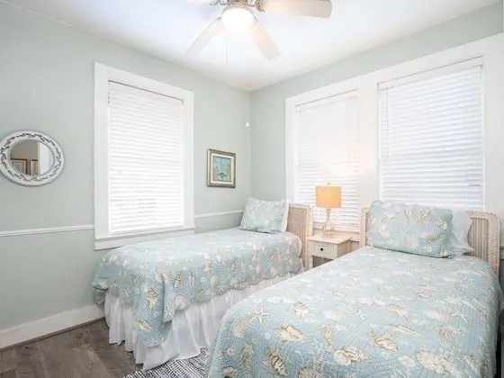 Ev, Birden Çok Yatak, Havuz Kullanımı, Havuz Manzaralı