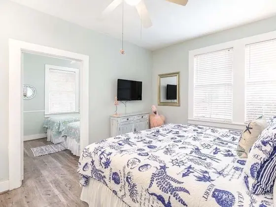 Ev, Birden Çok Yatak, Havuz Kullanımı, Havuz Manzaralı