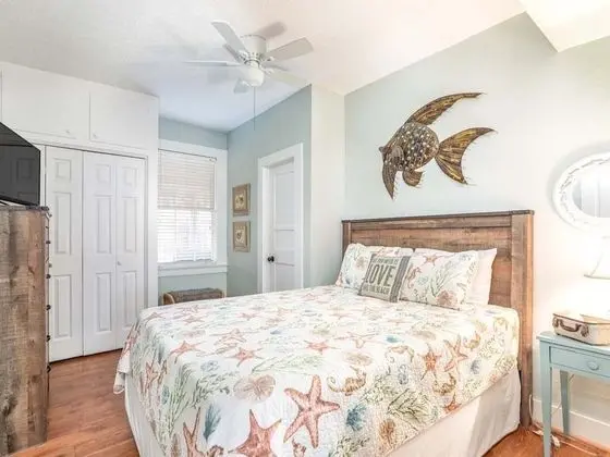 Ev, Birden Çok Yatak, Havuz Kullanımı, Havuz Manzaralı